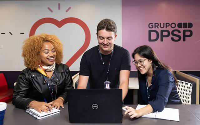 Renovação de Banco de Imagens Corporativo: Sessão Fotográfica na Sede do Grupo DPSP