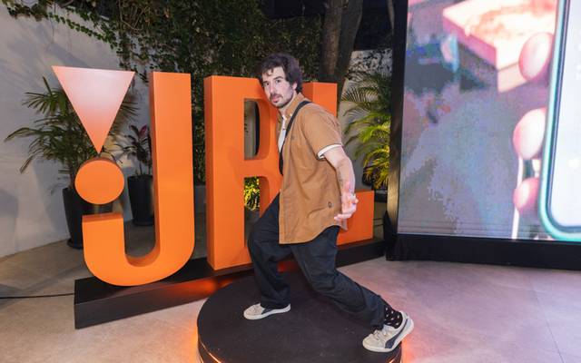 Produção de Audiovisual Corporativo: Lançamento de Soundbars da JBL para Influenciadores