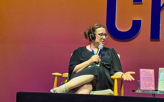 Bienal do Livro Bate Recordes de Visitação com Atrações como Julia Quinn e Thalita Rebouças