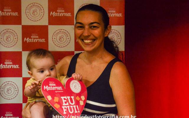 Mães e Bebês Assistem 