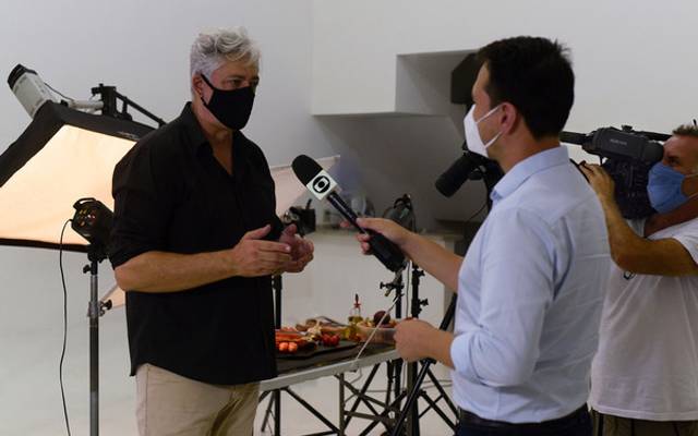 Especialista em fotos de produtos alimentícios detalha técnicas usadas durante a produção de trabalhos