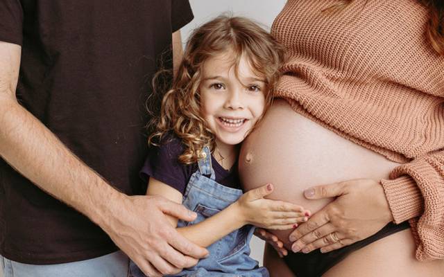 Dani esperando por Davi