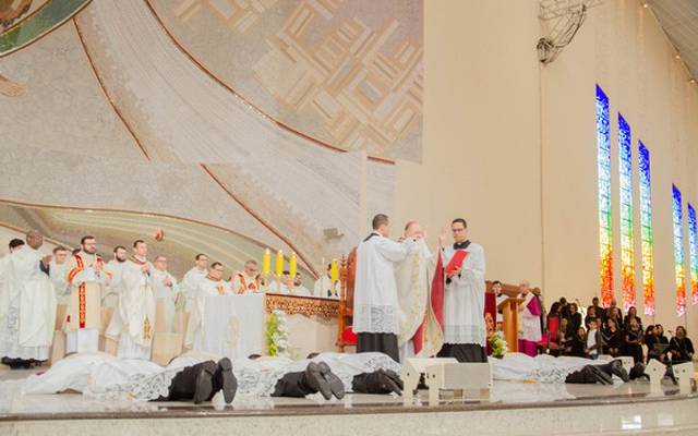 Fotógrafo para Ordenação Sacerdotal: como escolher o profissional certo