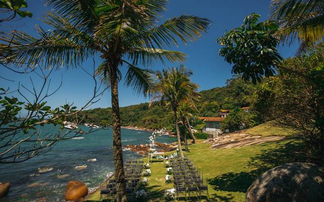 Casamento na Praia em Santa Catarina: Como Unir o Sonho à Beira-Mar com a Segurança do Plano B