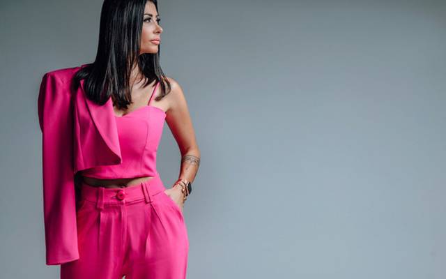 Do Comum ao Deslumbrante: Transforme seus Retratos Corporativos em Diamantes com Nossas Dicas de Poses! 