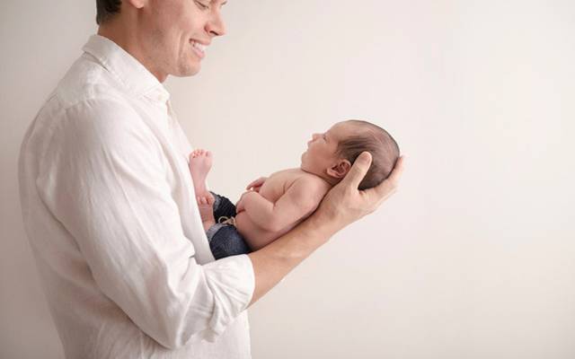 Pai não amamenta… mas pode fazer muito pelo bebê (e pela mãe)