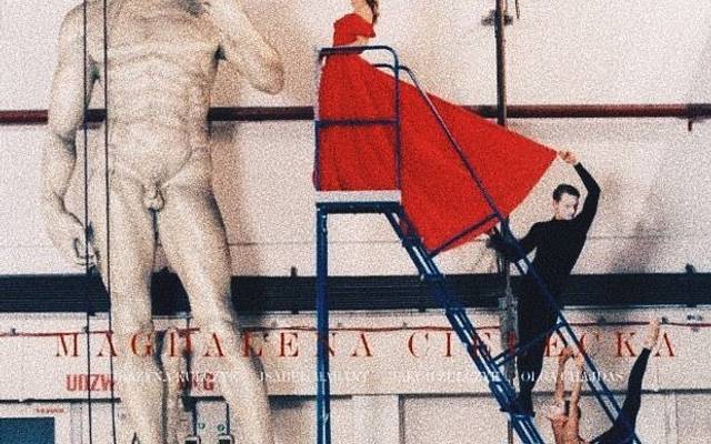 O MOLHO DE TOMATE NO BRAÇO
