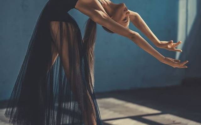 A PARTE SUPERIOR DO ABDOMEM NÃO PODE ENTRAR PARA DENTRO