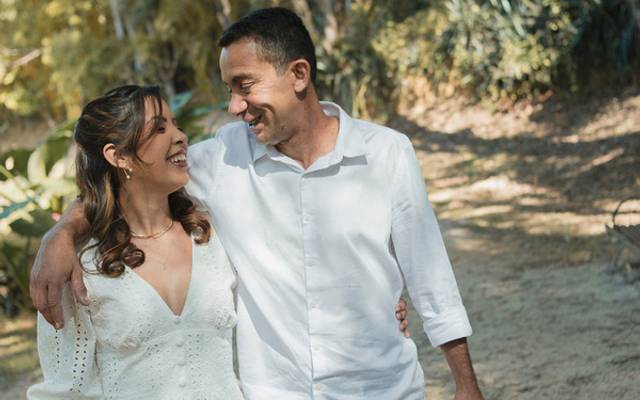 Como ter fotos espontâneas de casamento se você é tímido diante das câmeras?