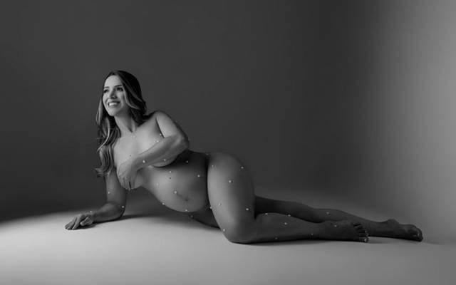 Ensaio de gestante com pérolas: um toque artístico que transforma o ensaio