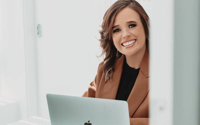 Humanizando o Mundo dos Negócios: A Transformação que um Ensaio Corporativo Pode Trazer