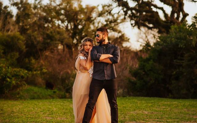 O que vestir em uma sessão fotográfica: O guia certo para homens e mulheres!