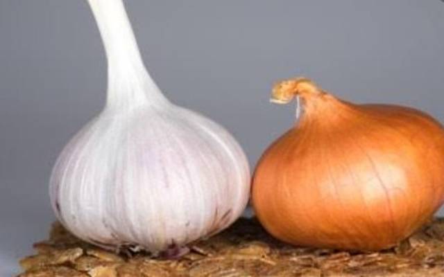 TÔNICO DE ALHO E CEBOLA