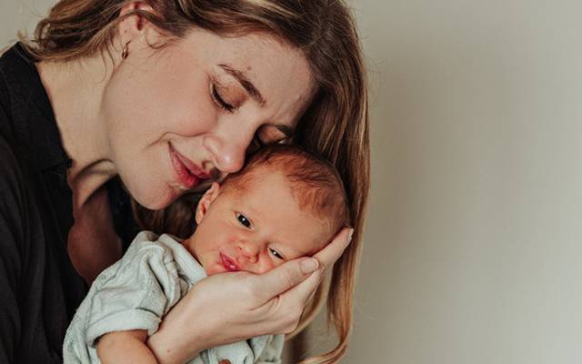 Newborn tradicional em estúdio ou newborn lifestyle em casa: qual a diferença?