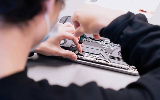 MacBook Lento ou com Armazenamento Cheio? Saiba Como o Upgrade de SSD Transforma o Seu Mac em Valinhos
