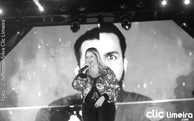 Marília Mendonça morre em queda de avião em Minas Gerais