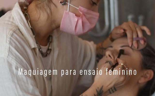 Maquiagem para ensaio fotográfico feminino: tudo que você precisa saber!