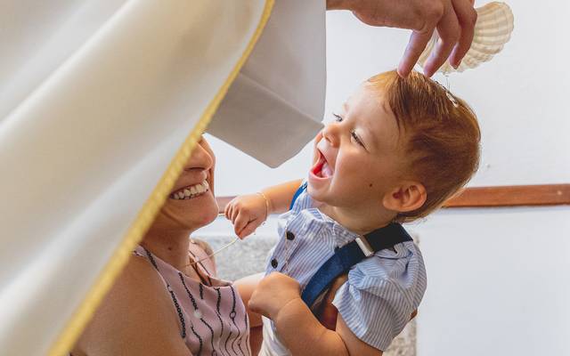 Fotografias únicas e intemporais do batismo do seu filho