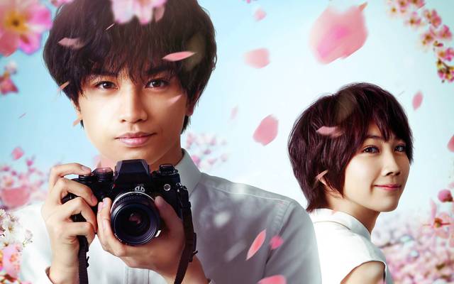 COMO PÉTALAS QUE CAEM, direção de Yoshihiro Fukagawa