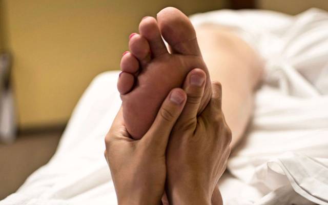 O que é a reflexologia podal 