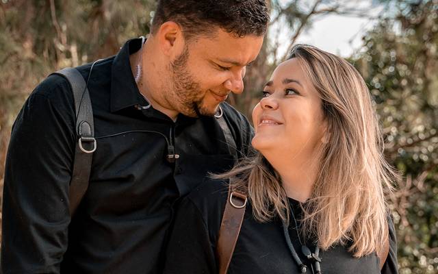 Prazer, somos Wilton e Thais Burrego