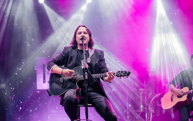 DINO FONSECA AO VIVO: ÚLTIMOS INGRESSOS PRA CURTIR APRESENTAÇÃO EM CONTAGEM