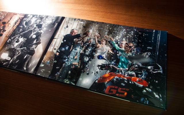 Tempo para editar, diagramar e revisar cada álbum