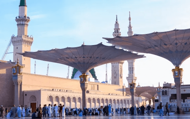 Who cannot perform Umrah?