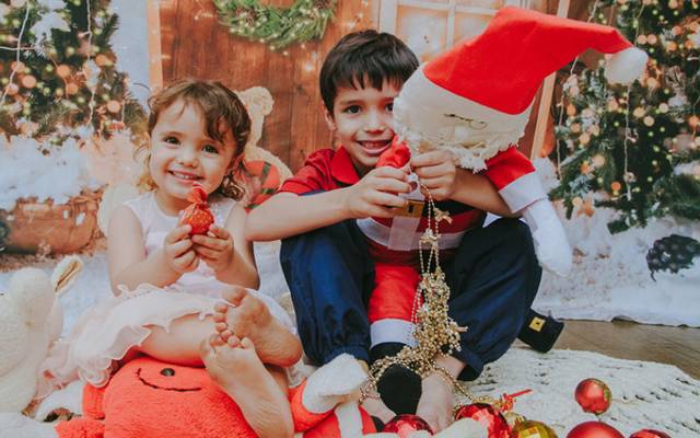Fotografia Infantil na Escola: Como Cenários Lúdicos Revelam a Essência da Criança