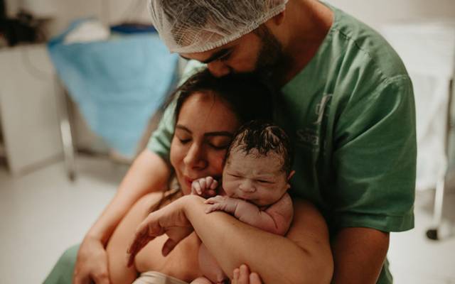 O Parto da Olena: Como a fotografia registrou uma jornada de resiliência e muito amor