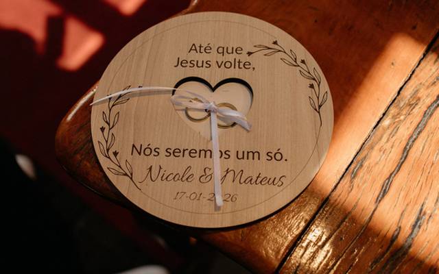 O casamento civil de Nicole e Mateus foi marcado por momentos de alegria, emoção e muito significado. Realizada no cartório d
