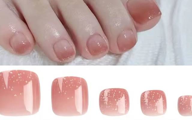 Diseños de uñas para pies: elegancia francesa en uñas postizas para mujeres y niñas
