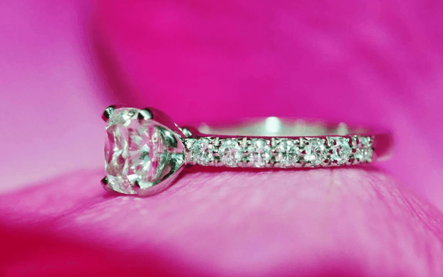 Why Moissanite Rings are Perfect for Canadians