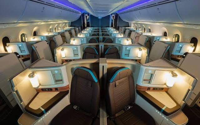 Which Airline Has the Best Economy Seats for Hawaii Flights?
