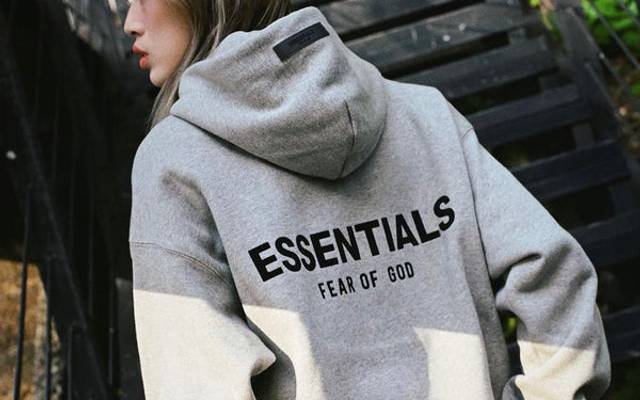 Sunrise to Sunset Style: Must-Have Fashion Trends for Summer