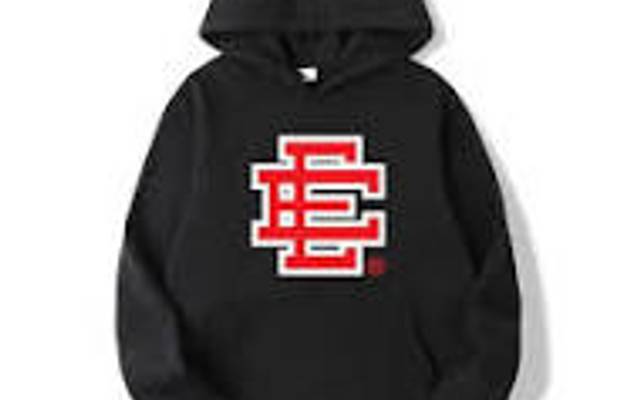 Luxe Comfort: Chic and Cozy Hoodies for All Seasons