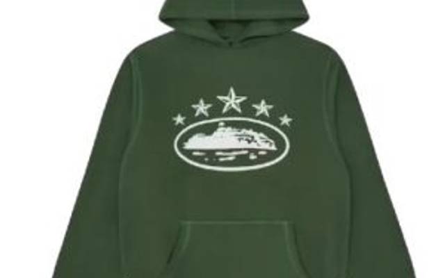 Cómo combinar la sudadera con capucha de Corteiz Spain para lograr un look moderno