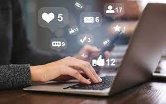 How to Increase Ecommerce Sales with Product Feed Text Ads?