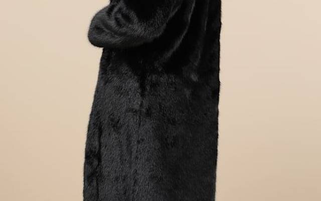 Faux Fur Coats: The Secret to Effortless Chic