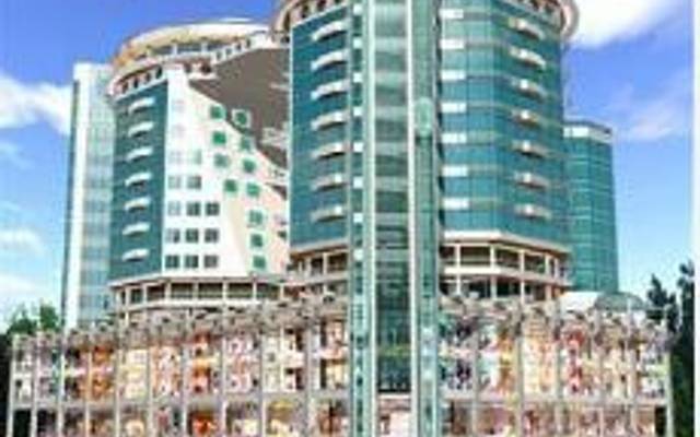 Large Shopping Mall in Faisalabad with Branded Outlets