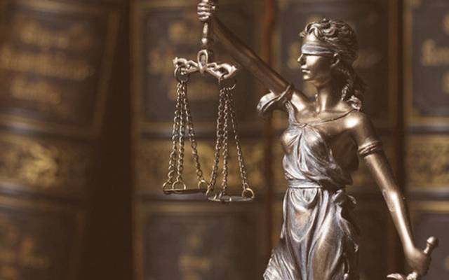 How Do Lahore Law Firms Assist with Contract Drafting and Review?