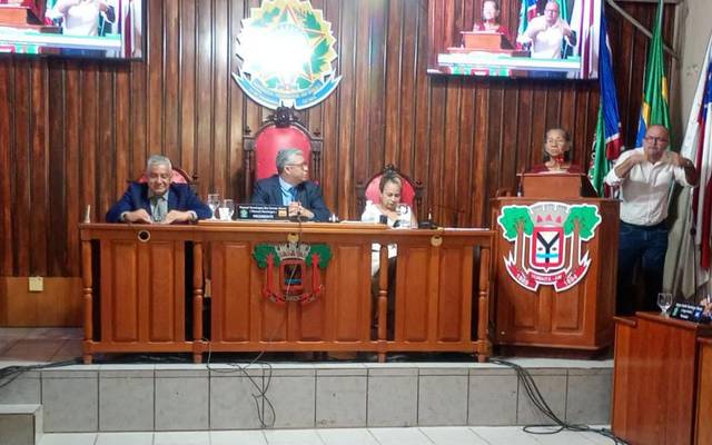 Presidente da Câmara de Humaitá homenageia Fundadora  do Clube de Mães