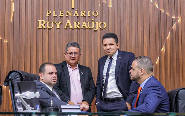 Vereador Sargento de Macedo cumpre agenda em Manaus e reforça parceria com deputado Delegado Péricles em prol de Humaitá