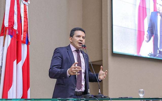 Deputado Delegado Péricles apresenta projeto de lei contra venda de bebidas adulteradas no Amazonas