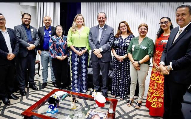 Deputado Silas Câmara se reúne com reitora da UFAM, diretores da UEA e senador Omar Aziz para discutir desafios da educação 
