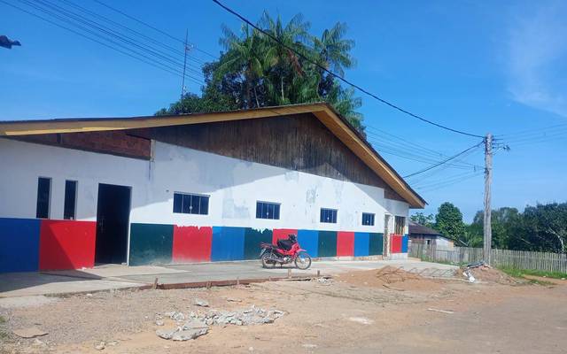 Prometeram saúde, entregaram abandono: UBS de Nossa Senhora do Carmo em Humaitá (AM) segue inacabada