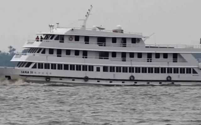 Lula optou por iate em vez de navio da Marinha para se hospedar na COP30