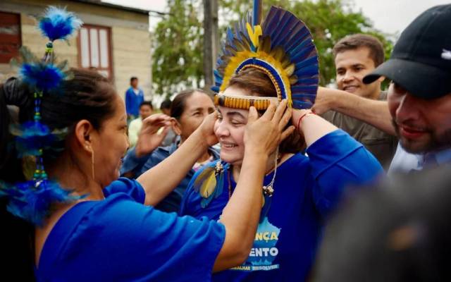 Professora Maria do Carmo dá início ao projeto ‘Mudança em Movimento’ em viagem pelo Alto Solimões