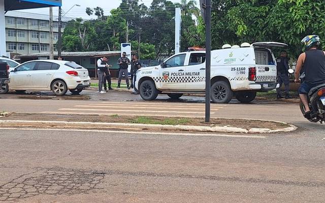 Uma movimentação das Polícias Civil e Militar chamou a atenção próximo ao meio-dia desta terça-feira, 27 de Janeiro 