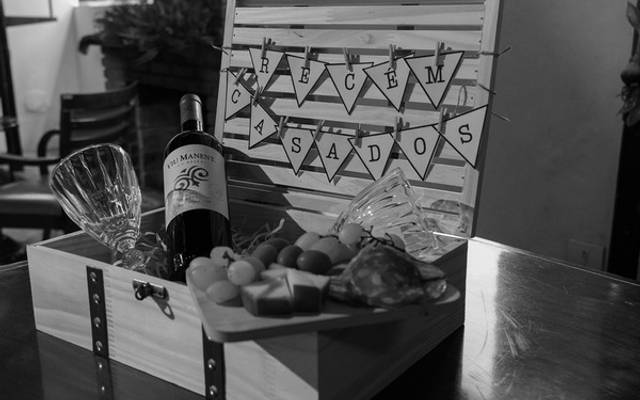 Cuidamos da decoração da sua cerimônia & mesa dos noivos